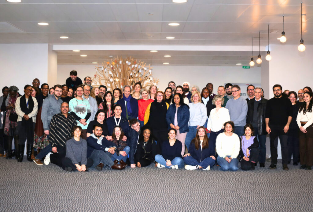 Collaborateurs du GIP HIS réunis pour une photo de groupe
